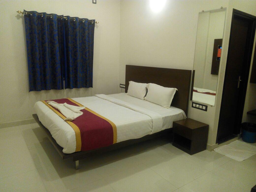 Chikmagalūr Hotel Grand Kubera מראה חיצוני תמונה