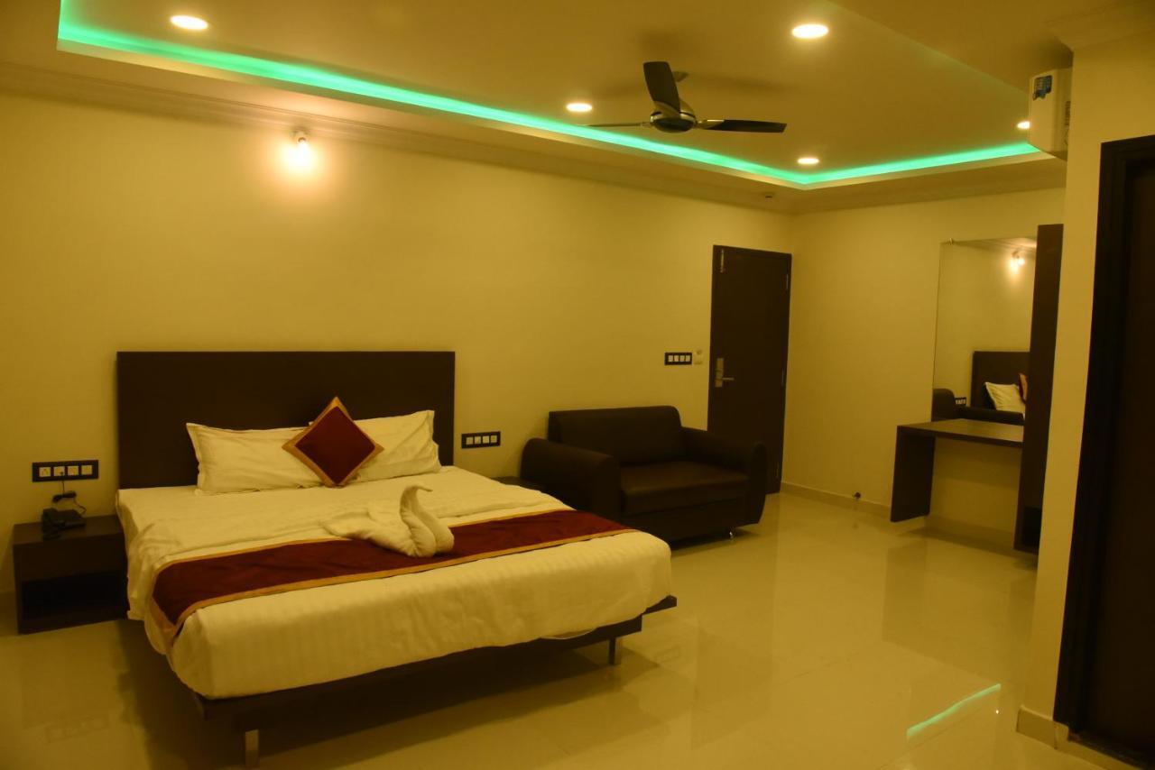 Chikmagalūr Hotel Grand Kubera מראה חיצוני תמונה