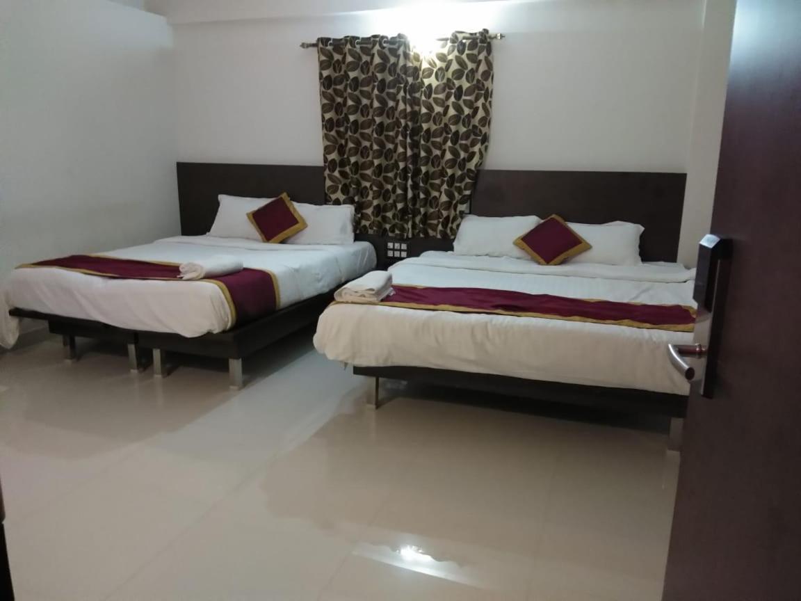 Chikmagalūr Hotel Grand Kubera מראה חיצוני תמונה